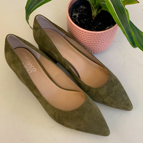 Franco Sarto ‘Callan’ Pointed Toe Pump green suede leather EUC - Picture 1 of 16